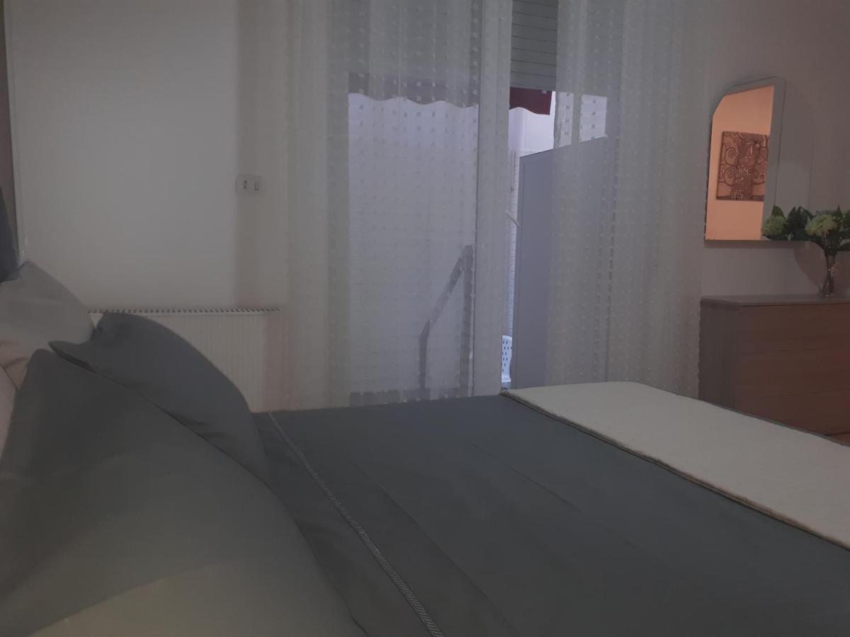 Apartmán Central House Caserta Exteriér fotografie